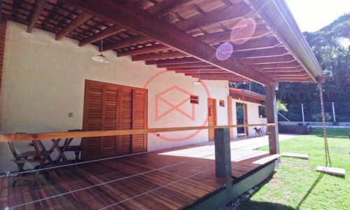 Chácara em Condomínio Fechado!!