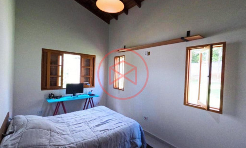 Chácara em Condomínio Fechado!!