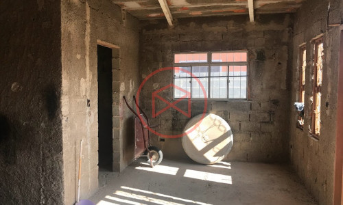 Casa em Condomínio Fechado Antes do Centro de Ibiúna!!