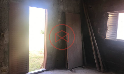 Casa em Condomínio Fechado Antes do Centro de Ibiúna!!