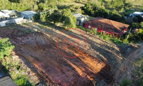 Terreno antes do centro de Ibiúna!