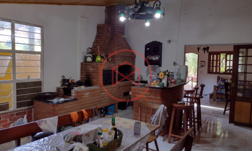 Chácara Próximo do Centro de Ibiuna!!