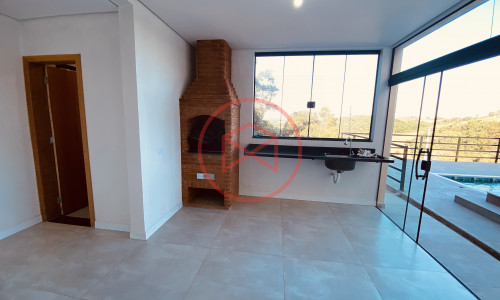 Chácara em Condomínio Fechado em Ibiúna!!