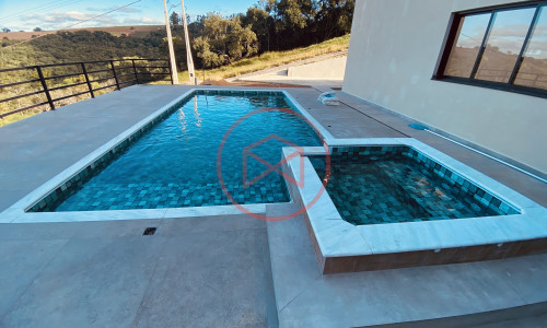 Chácara em Condomínio Fechado em Ibiúna!!