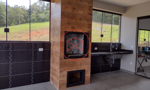 Chácara em Condomínio Fechado em Ibiúna!!