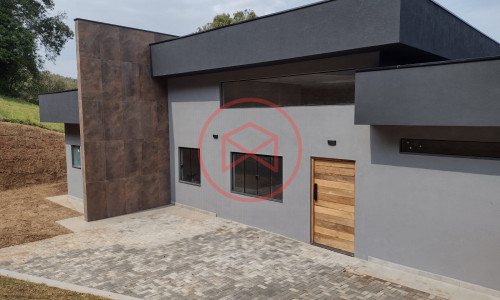 Chácara em Condomínio Fechado em Ibiúna!!