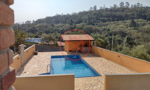 Chácara em Ibiúna Próximo ao Centro !