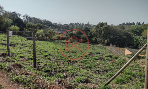 Terreno próximo do centro de Ibiuna!!