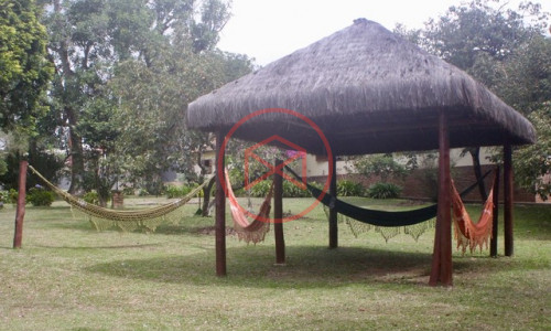 Haras Completo em Ibiúna na beira do asfalto!