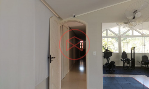 Chácara com 5.000 mts antes do Centro de Ibiúna