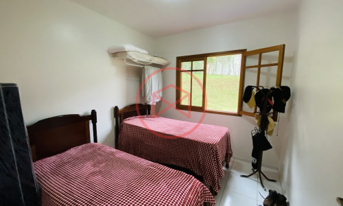 Chácara em Condomínio Fechado em Ibiúna!!