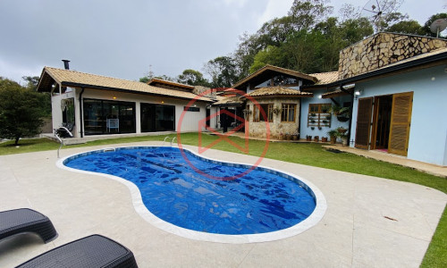 Chácara em Condomínio Fechado em Ibiúna!!