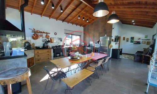 Chácara em Condomínio Fechado em Ibiúna!!