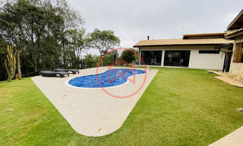 Chácara em Condomínio Fechado em Ibiúna!!