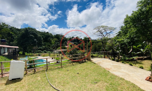 Chácara Próximo do Centro de Ibiúna!!