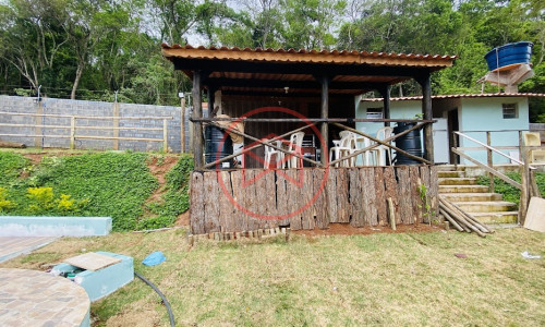 Chácara Próximo do Centro de Ibiúna!!