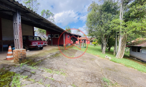 Chácara Antes do Centro de Ibiúna!!