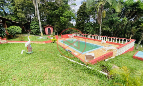 Chácara Antes do Centro de Ibiúna!!