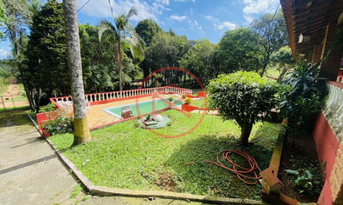 Chácara Antes do Centro de Ibiúna!!