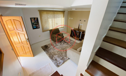 Casa em Condomínio de Alto Padrão!