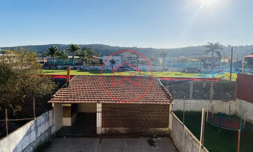 Casa Comercial no Centro de Ibiúna