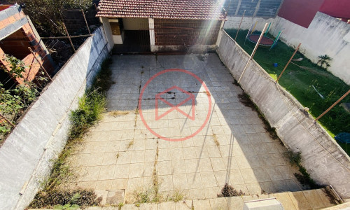 Casa Comercial no Centro de Ibiúna