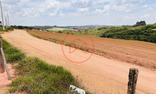 Lote em Ibiúna antes do Centro da cidade!