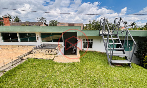 Chácara em condomínio Fechado Próximo ao centro de Ibiúna