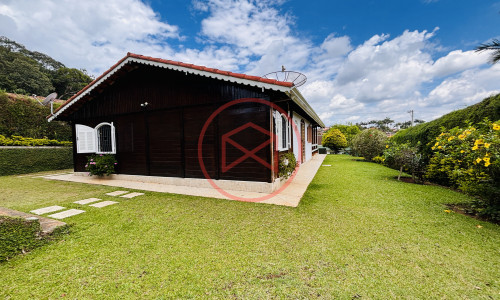 Chácara em condomínio Fechado Próximo ao centro de Ibiúna