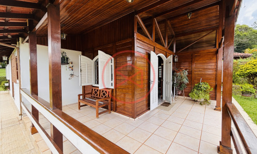 Chácara em condomínio Fechado Próximo ao centro de Ibiúna