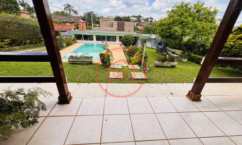 Chácara em condomínio Fechado Próximo ao centro de Ibiúna