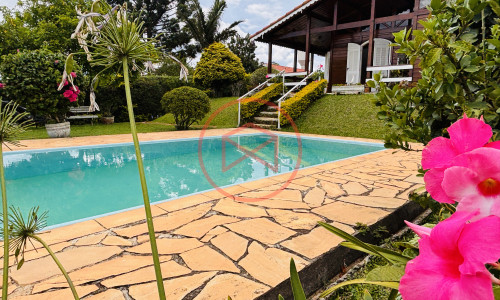 Chácara em condomínio Fechado Próximo ao centro de Ibiúna