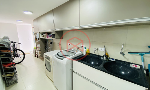 Casa em Condomínio Fechado antes do centro de Ibiúna.