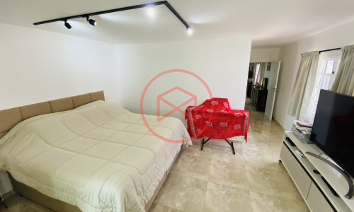 Casa em Condomínio Fechado antes do centro de Ibiúna.