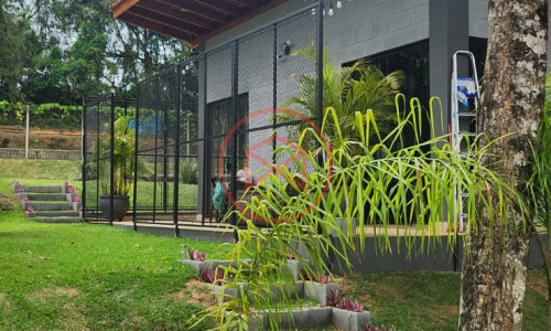 Chácara em Condomínio Fechado!! Em Ibiuna/SP