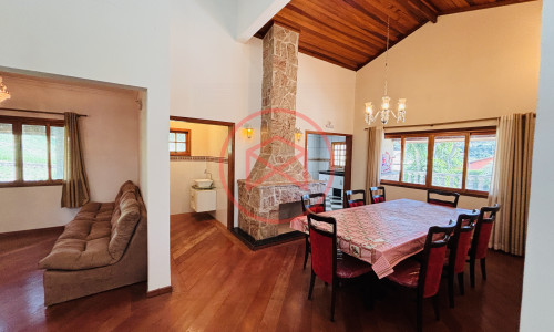 Chácara em Condomínio Fechado em Ibiúna. Interior de SP