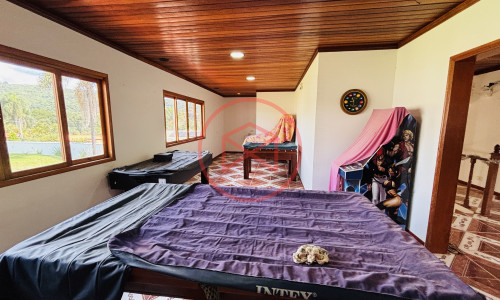 Chácara em Condomínio Fechado em Ibiúna. Interior de SP