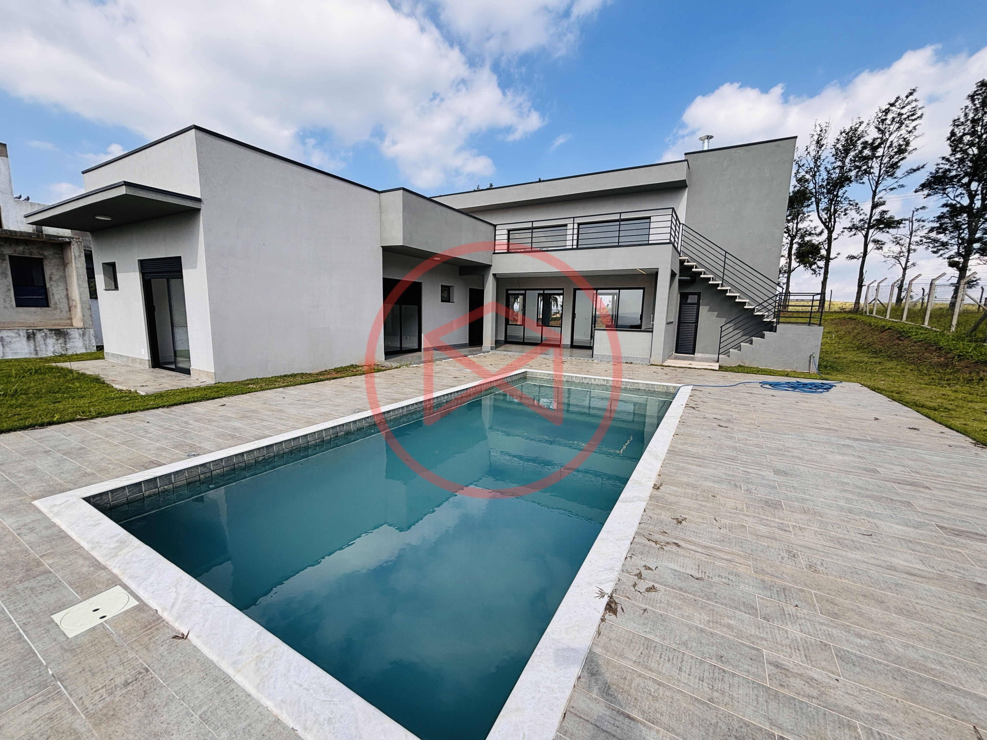 Chácara em Condomínio Fechado em Ibiúna