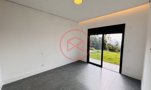 Chácara em Condomínio Fechado em Ibiúna