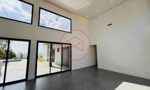 Chácara em Condomínio Fechado em Ibiúna