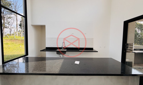 Chácara em Condomínio Fechado em Ibiúna