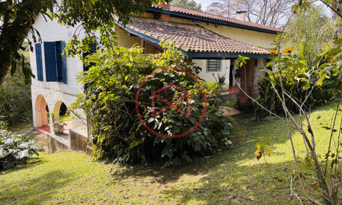 Chácara em Condomínio com acesso a Represa de Ibiúna