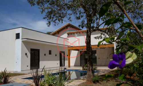 Chácara em Condomínio Fechado em Ibiúna/SP