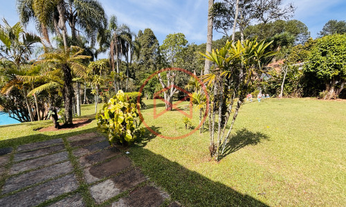 Chácara em Condomínio Fechado Antes do Centro de Ibiuna