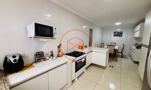 Casa no centro de Ibiúna SP