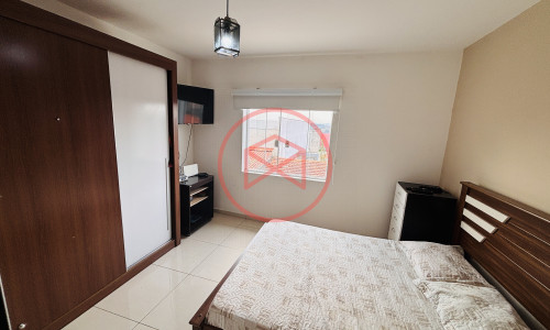 Casa no centro de Ibiúna SP
