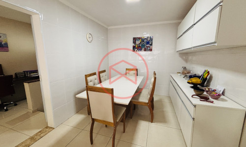 Casa no centro de Ibiúna SP