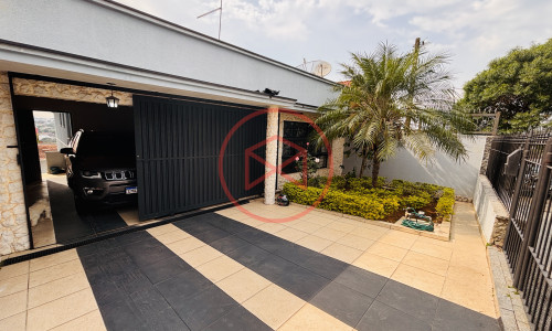 Casa no centro de Ibiúna SP