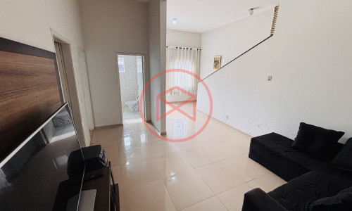 Casa no centro de Ibiúna SP
