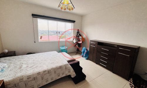 Casa no centro de Ibiúna SP